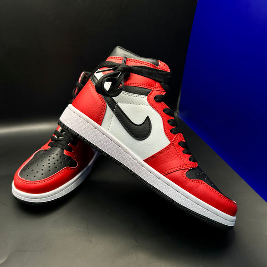 AIR JORDAN 1 RETRO HIGH (P : 37).